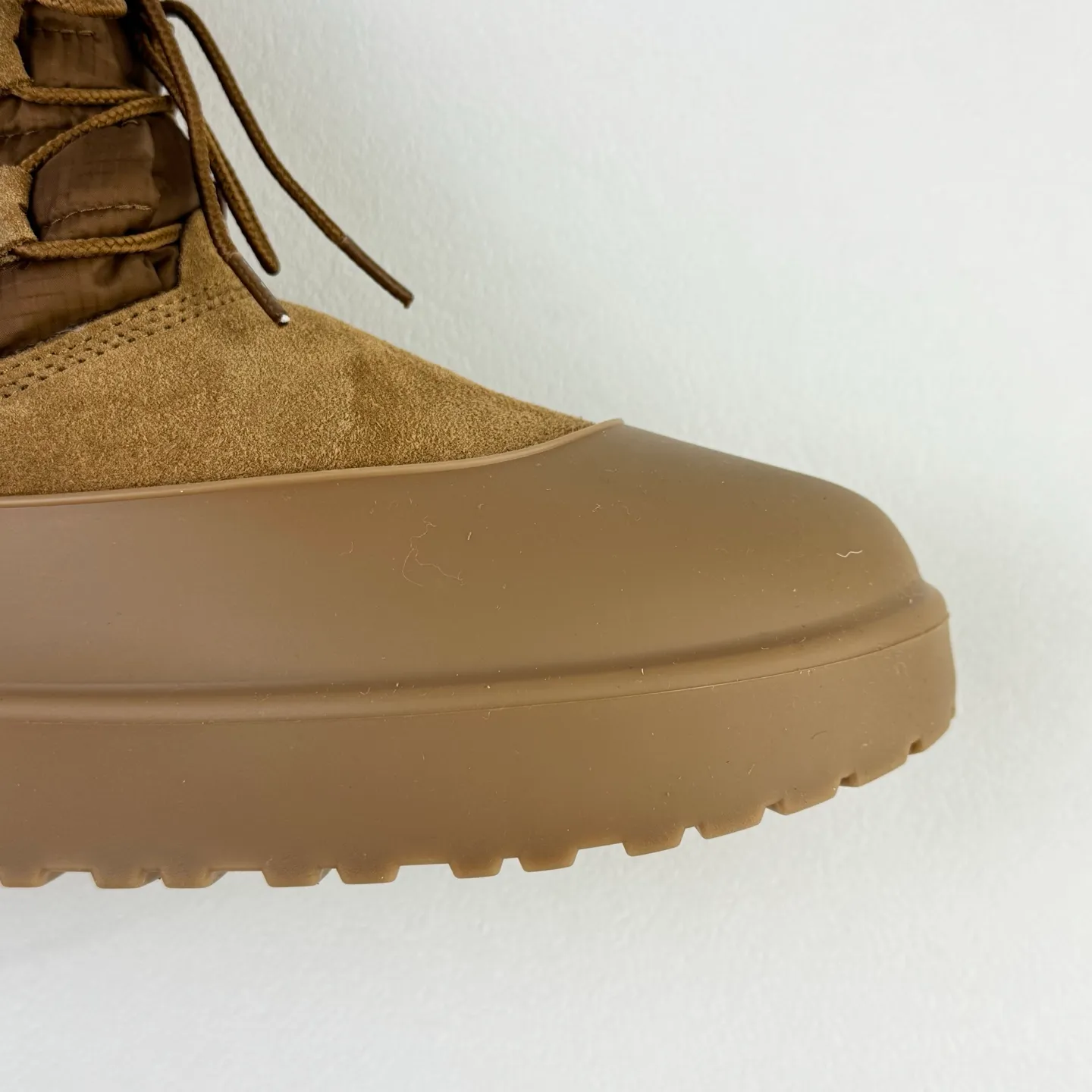 Pick up locally 💰760 Core recommendation Good price Size correction Men's and women's shoes UGG Mini Lace-Up Weather dual-purpose detachable winter neutral snow boots 1120849 Overseas shopping high-end retail version Combination midsole is lightweight and non-slip Real sheep fur integrated Size: 35 36 37 38 39 40 41 42 43 44 45 46
